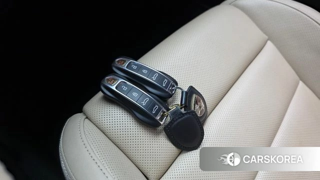 Porsche Taycan id 4987250 из Кореи 26