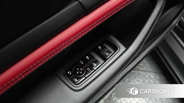 Porsche Taycan id 4959379 из Кореи 26