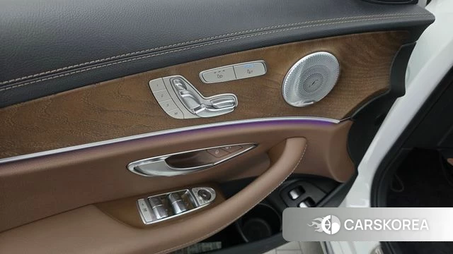 Mercedes-Benz E-Class W213 id 4997806 из Кореи 26