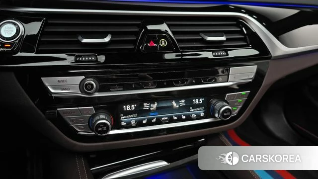 BMW 5 Series (G30) id 5016901 из Кореи 26