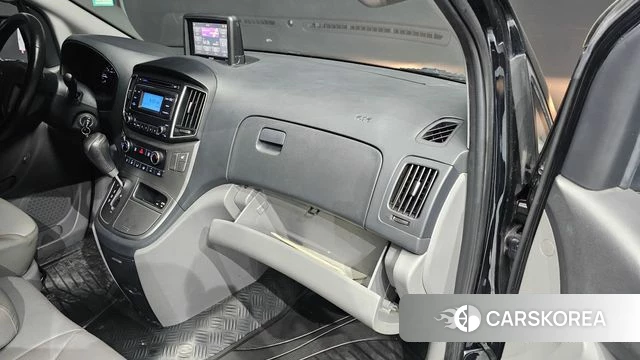 Hyundai The New Grand Starex id 4988077 из Кореи 26
