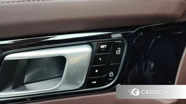 Porsche Panamera (971) id 4906573 из Кореи 26