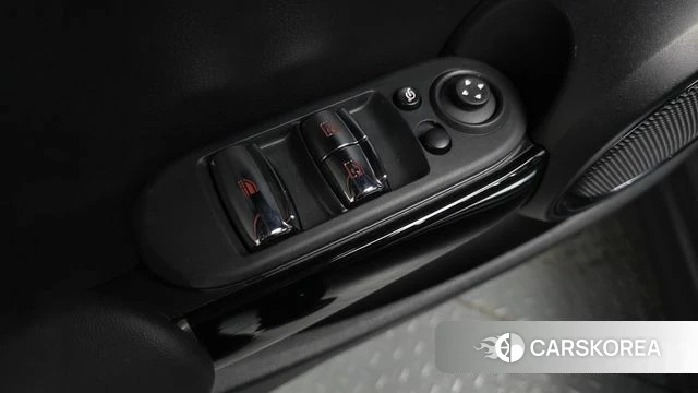 Mini Cooper Convertible id 5045959 из Кореи 26