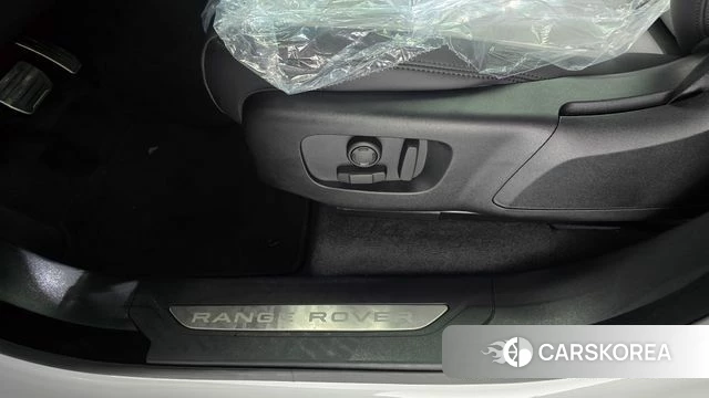 Land Rover Range Rover Velar id 4897736 из Кореи 27