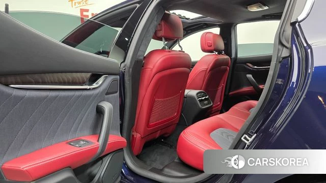 Maserati Ghibli id 4727212 из Кореи 27