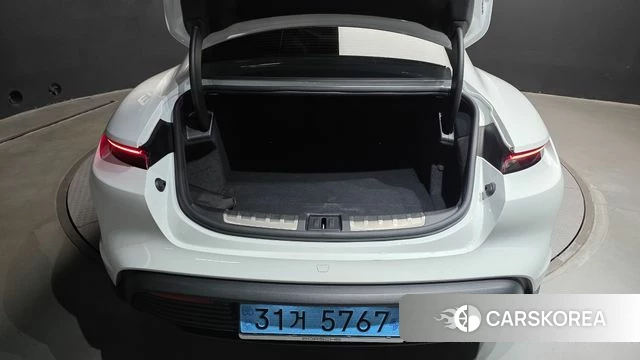 Porsche Taycan id 5021027 из Кореи 27