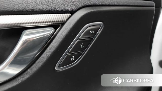 Hyundai The New Grandeur IG Hybrid id 4775444 из Кореи 27