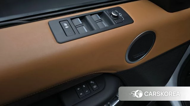 Land Rover Discovery 5 id 5004495 из Кореи 27