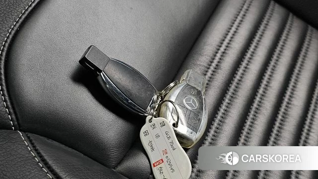 Mercedes-Benz GLE - Class W166 id 5024131 из Кореи 27