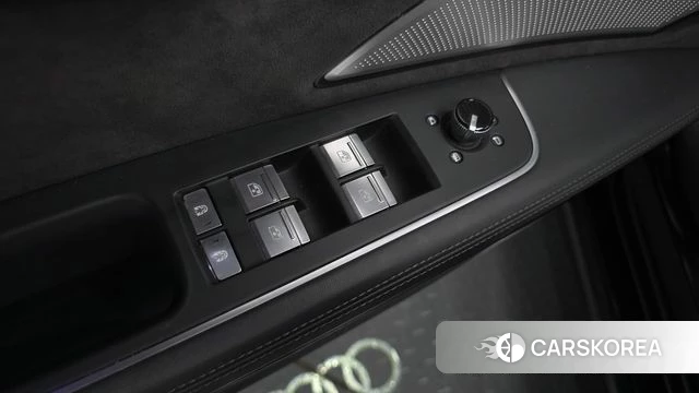 Audi A8 (D5) id 4987124 из Кореи 27