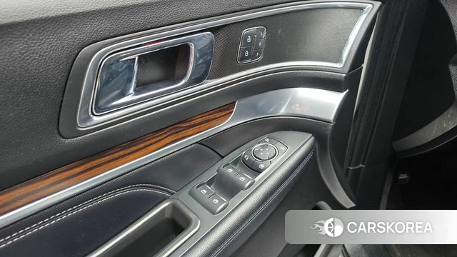 Ford Explorer id 4937706 из Кореи 27