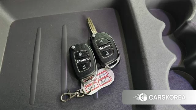 Hyundai The New Grand Starex id 4992597 из Кореи 27