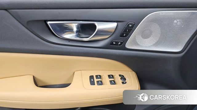 Volvo V60 Cross-Country 2nd Generation id 4518353 из Кореи 29