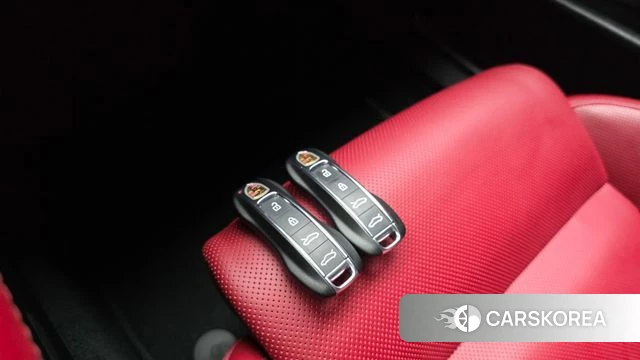 Porsche Taycan id 4959379 из Кореи 28