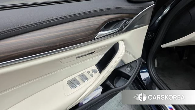 BMW 5 Series (G30) id 4637295 из Кореи 28