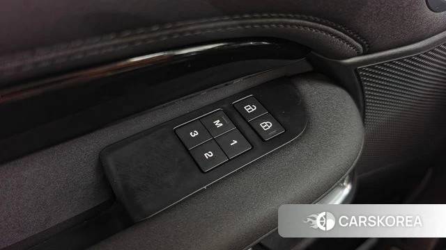Land Rover Discovery 5 id 5012895 из Кореи 28