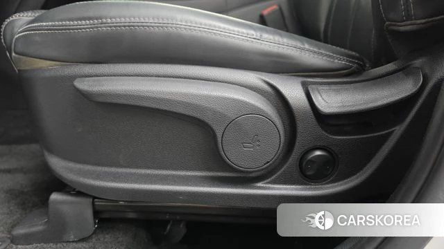 Hyundai The New Santa Fe id 4758198 из Кореи 28