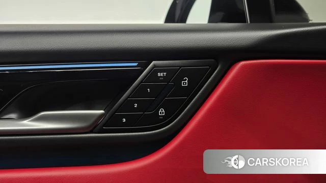 Porsche Makan EV id 5045519 из Кореи 28