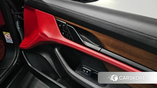Porsche Taycan id 4921833 из Кореи 28