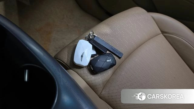 Genesis GV60 id 5040271 из Кореи 28