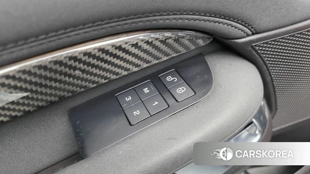 Land Rover Discovery 5 id 5029288 из Кореи 28