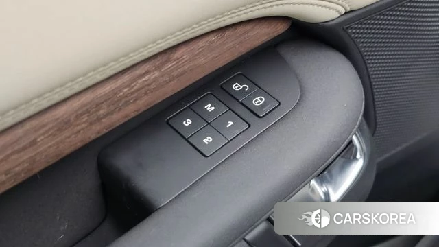 Land Rover Discovery 5 id 4894693 из Кореи 28