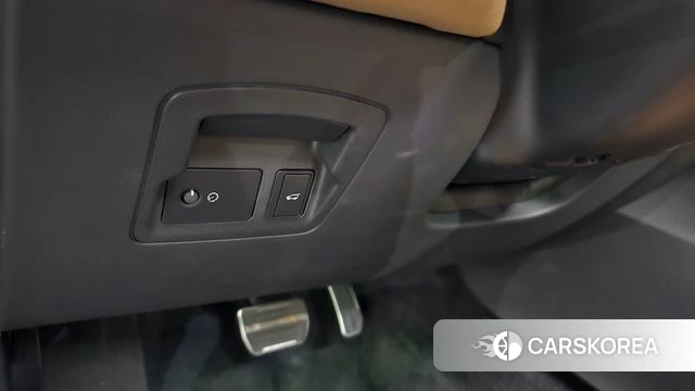 Land Rover Range Rover Velar id 4897698 из Кореи 28