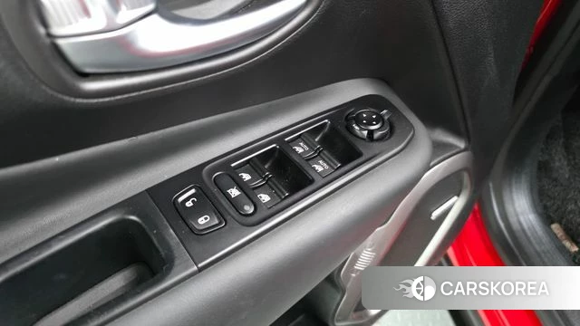 Jeep Renegade id 5003450 из Кореи 28