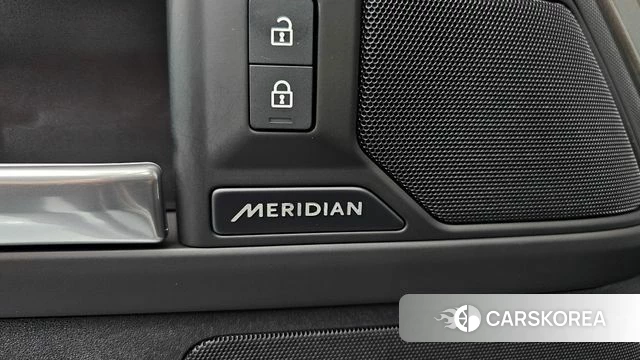 Land Rover Defender (L663) id 4916261 из Кореи 28