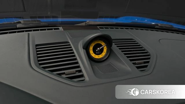 Porsche 911(992) id 5022609 из Кореи 28