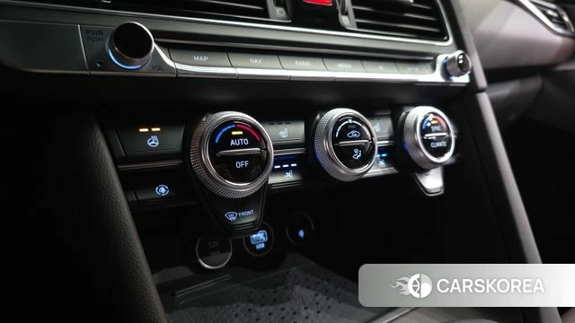 Genesis The New G70 id 4935663 из Кореи 28