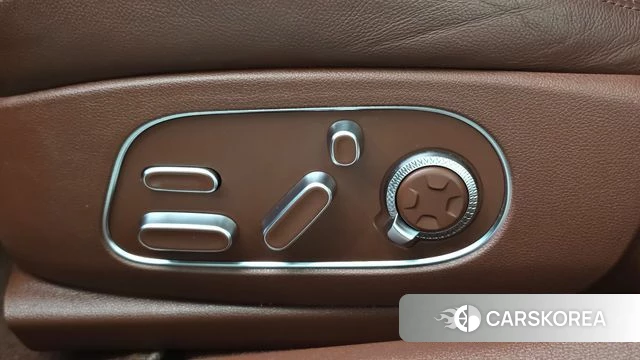Genesis G90 (RS4) id 5040411 из Кореи 28