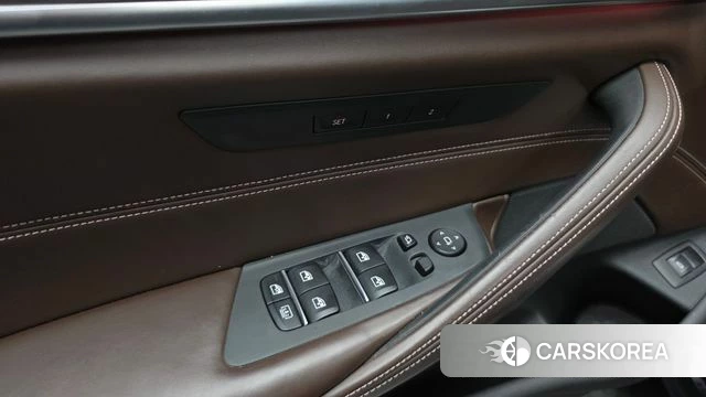 BMW 5 Series (G30) id 5014099 из Кореи 29