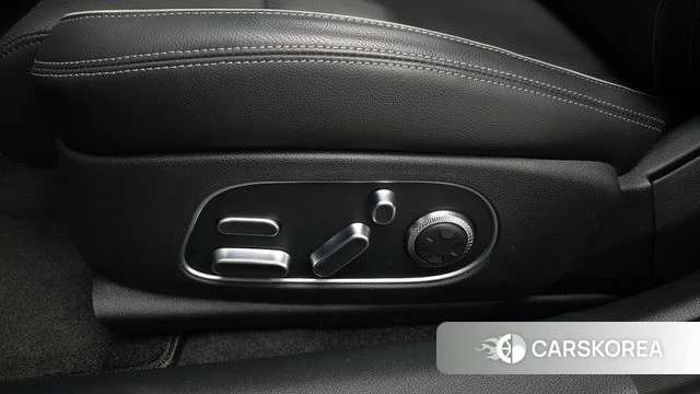 Genesis G90 (RS4) id 5021158 из Кореи 29