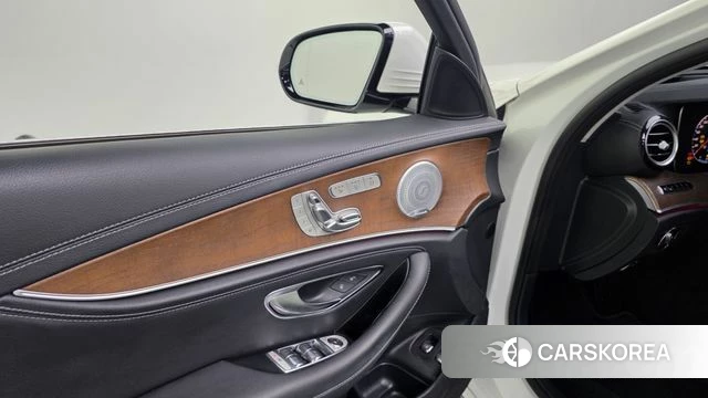 Mercedes-Benz E-Class W213 id 4923591 из Кореи 29