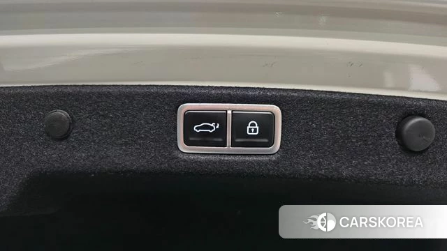 Hyundai Grandeur Hybrid (GN7) id 5039622 из Кореи 29