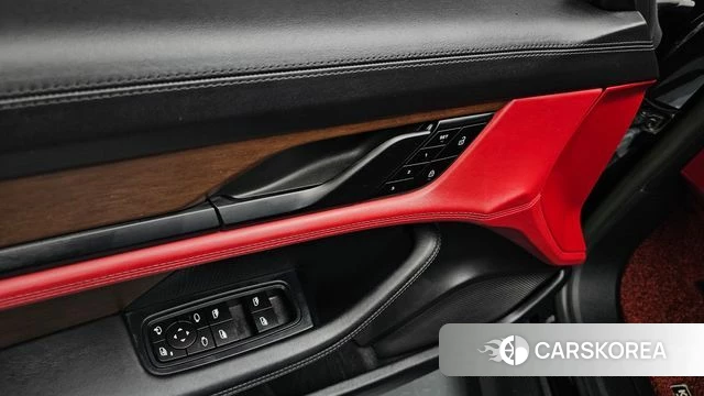 Porsche Taycan id 4921833 из Кореи 29