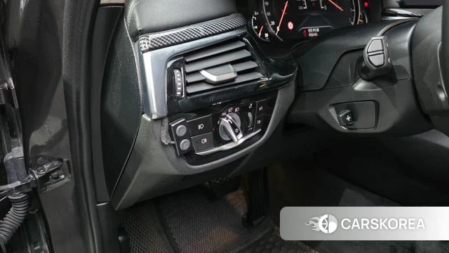 BMW 5 Series (G30) id 4967586 из Кореи 30