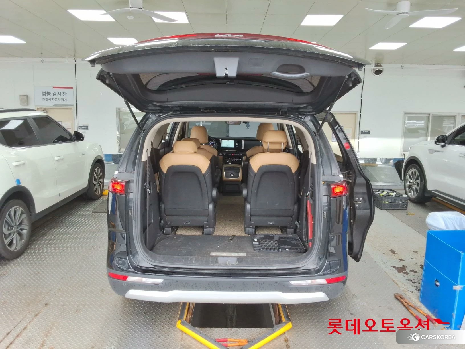 Kia Carnival id 4984636 из Кореи 30