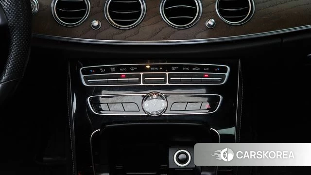 Mercedes-Benz E-Class W213 id 4983214 из Кореи 30
