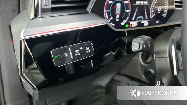 Audi e-Tron id 4992189 из Кореи 30