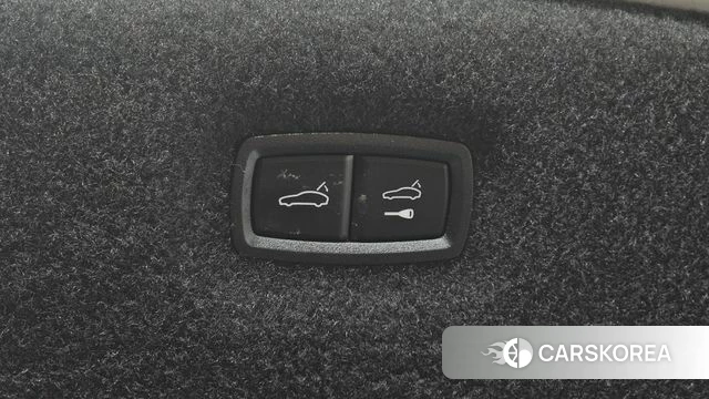 Porsche Taycan id 4730341 из Кореи 30