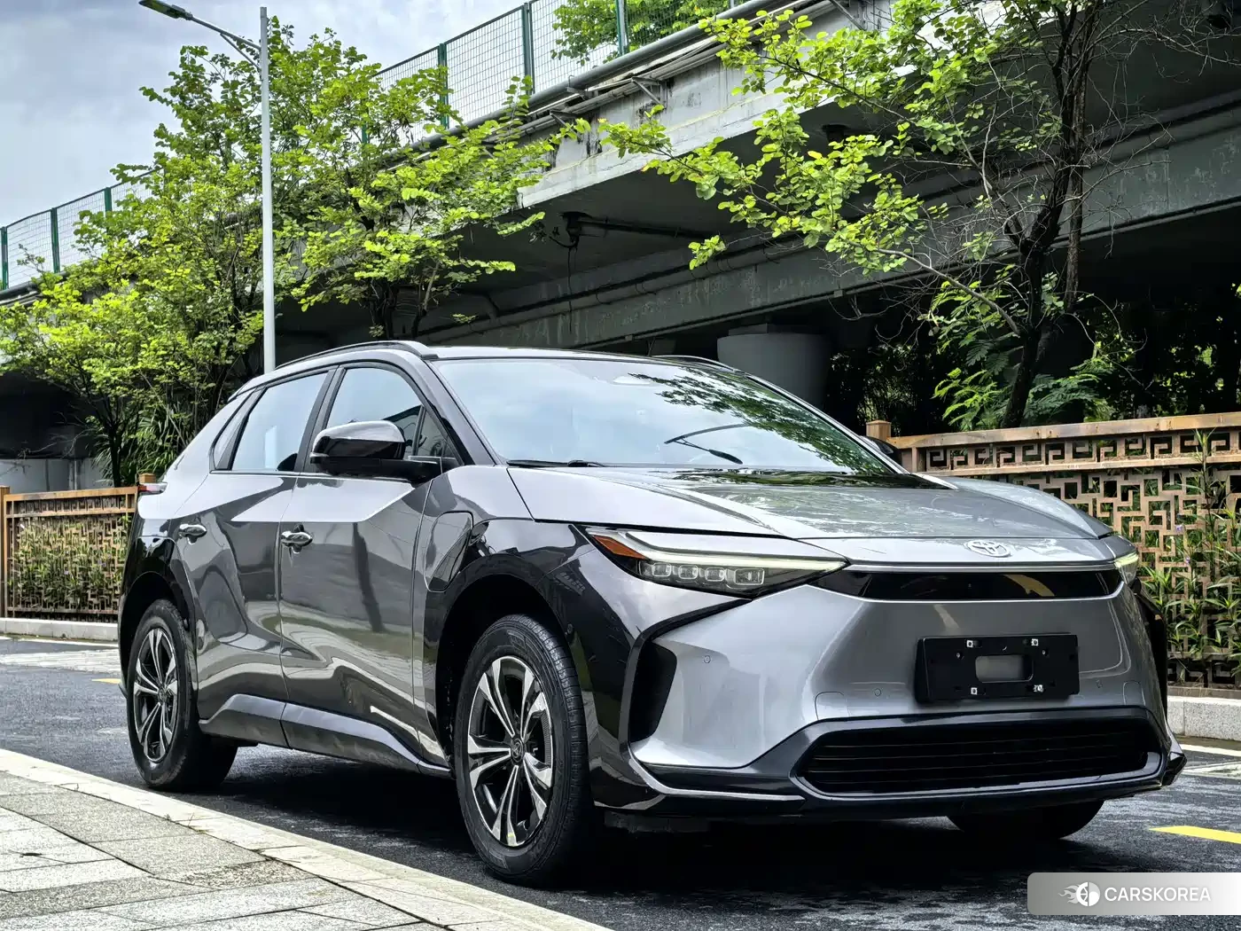 Toyota bZ4X id 4599732 из Китая 31