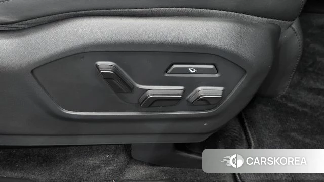 Hyundai Santa Fe (MX5) id 4934892 из Кореи 31