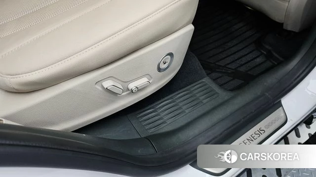 Genesis GV80 id 5001906 из Кореи 31
