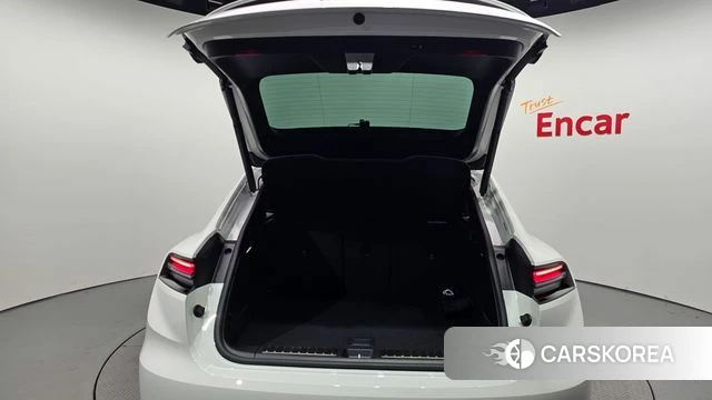 Porsche Makan EV id 4879580 из Кореи 31