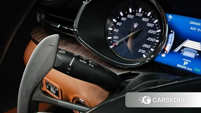 Maserati Quattroporte id 5023534 из Кореи 31