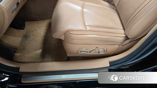 Genesis G90 (RS4) id 4928935 из Кореи 31