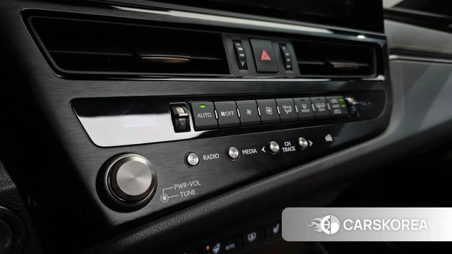 Lexus ES300h 7th generation id 4941315 из Кореи 32