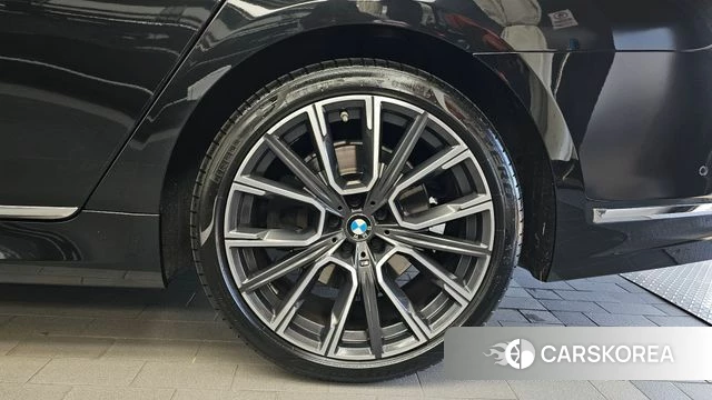 BMW 7 Series (G11) id 5017774 из Кореи 32